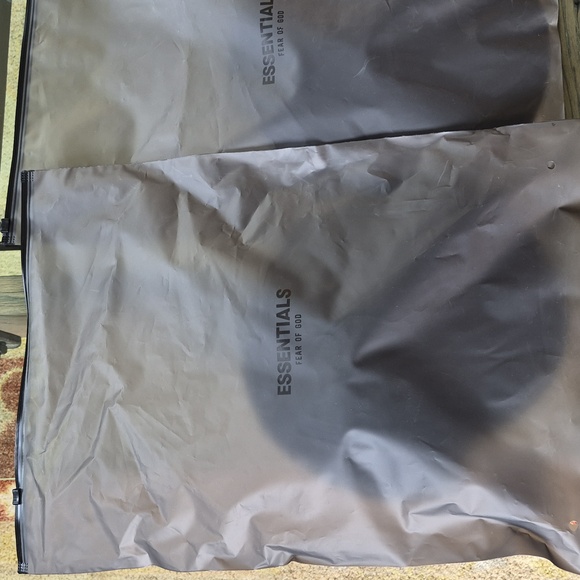 FEAR OF GOD ESSENTIALS Logo Appliquéd Shell Baseball Cap, S/M, Black. - Picture 5 of 6